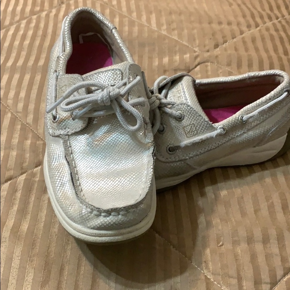 Sperry - Picture 2 of 8